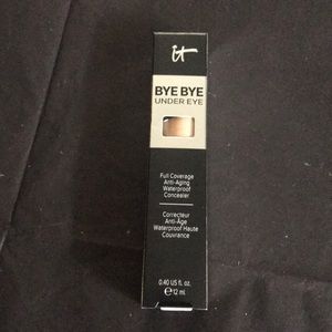 Bye bye undereye full coverage concealer